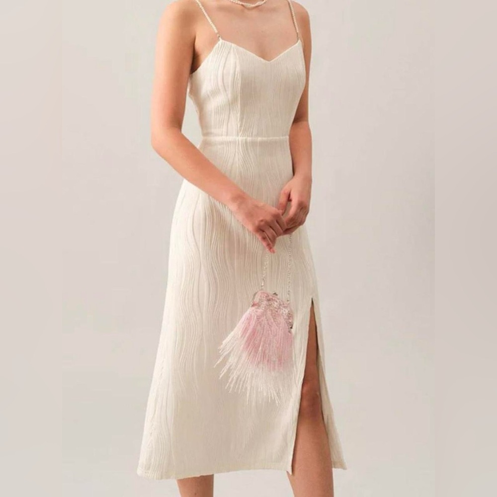 Chic Cream Midi Dress with Slit